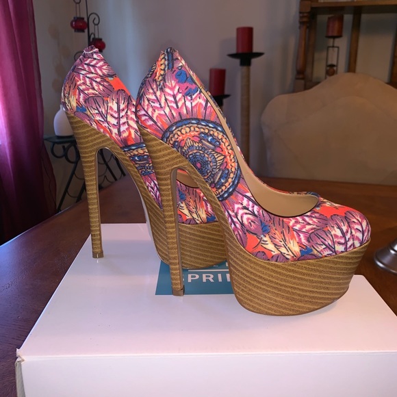 Call It Spring Soudek Plattform Heels - Picture 2 of 7